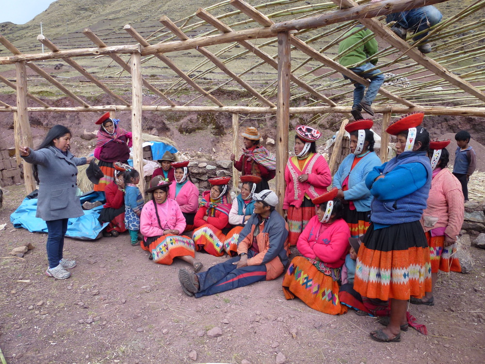    A meeting between Estela, one of the Awamaki&nbsp;seamstresses, and some of the women of the&nbsp;Patacancha weaving cooperative.